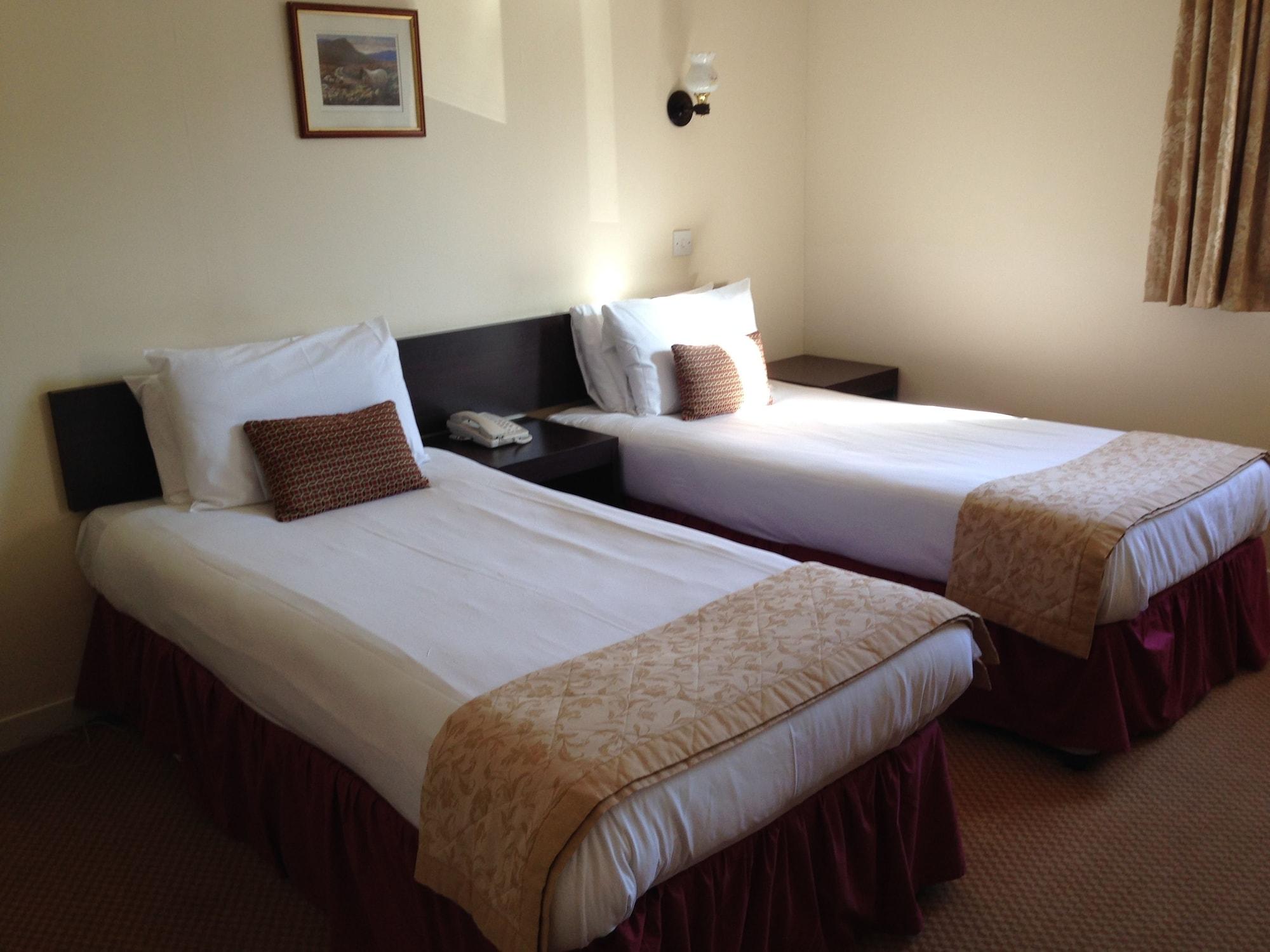 Highlander Hotel 'A Bespoke Hotel' Newtonmore Luaran gambar
